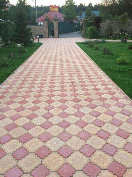 тротуарная плитка во дворе частного дома фотo и цена